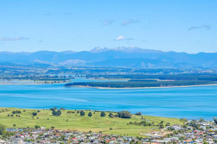 348 Princes Drive Britannia Heights_19