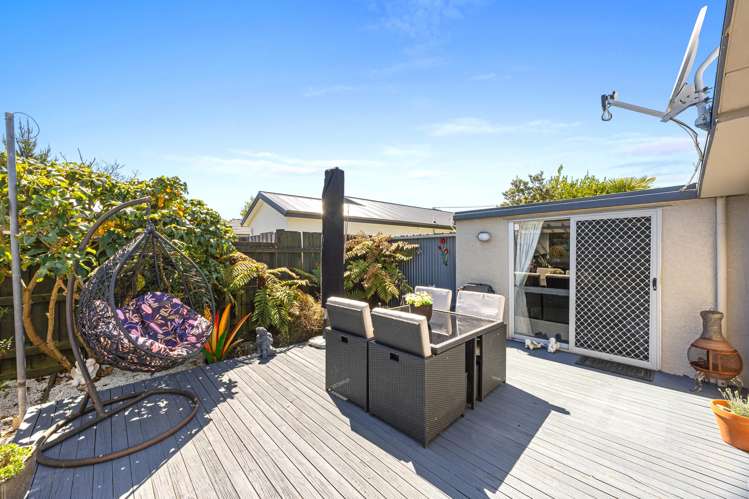 64 Cuffs Road Wainoni_2