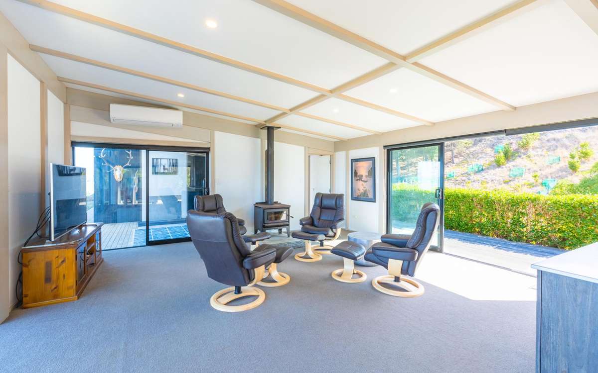 370 Cable Station Road_5