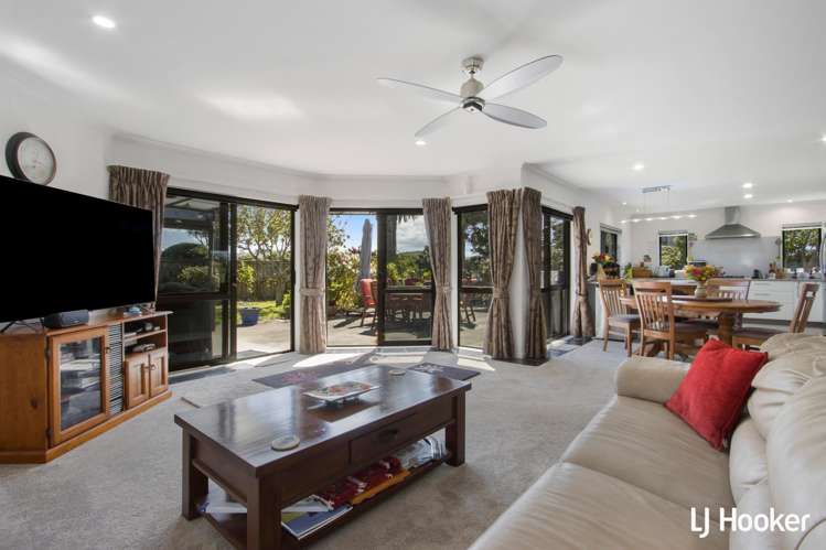 3 Athenree Heights Athenree_2