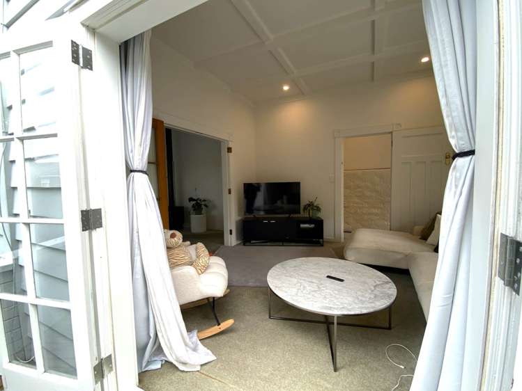 2/52 Dominion Street Takapuna_4