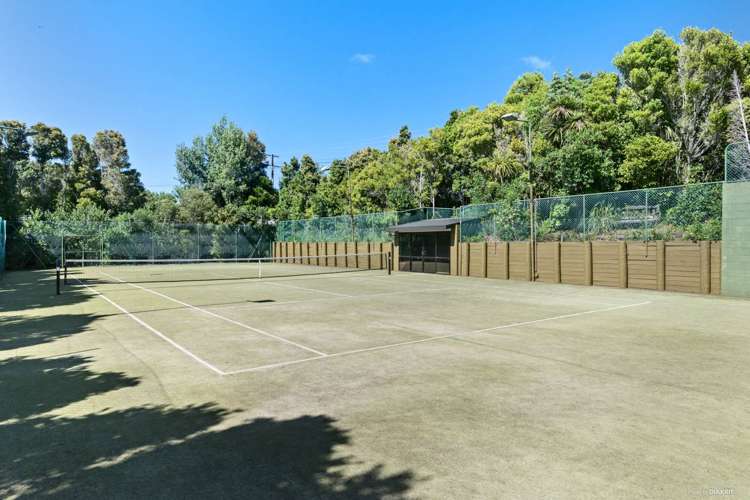 70 Okura River Road Okura_19