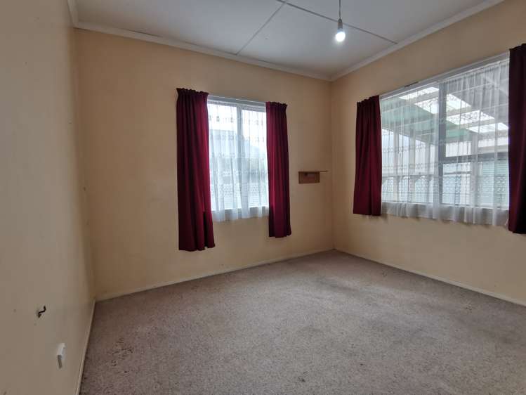 124 Davie Street Hokitika_7