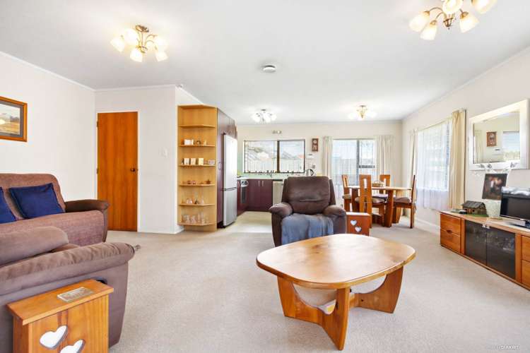 2/9 Clayburn Road Glen Eden_4