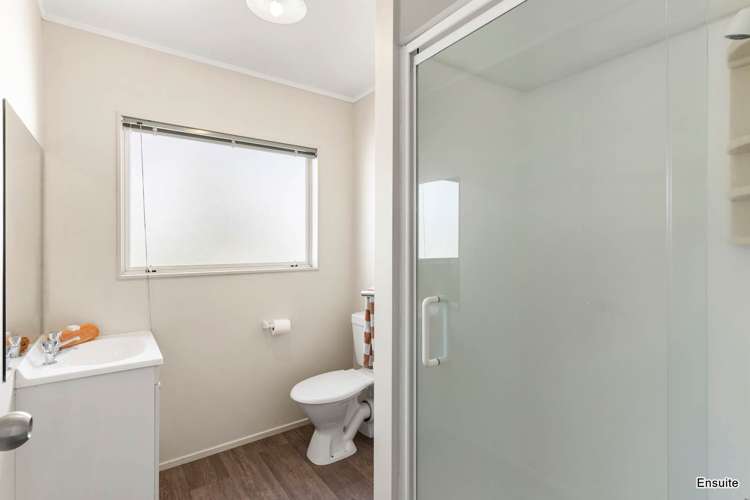 6 Mably Court Stanmore Bay_8