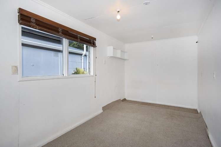 1 Whimp Avenue Onerahi_7