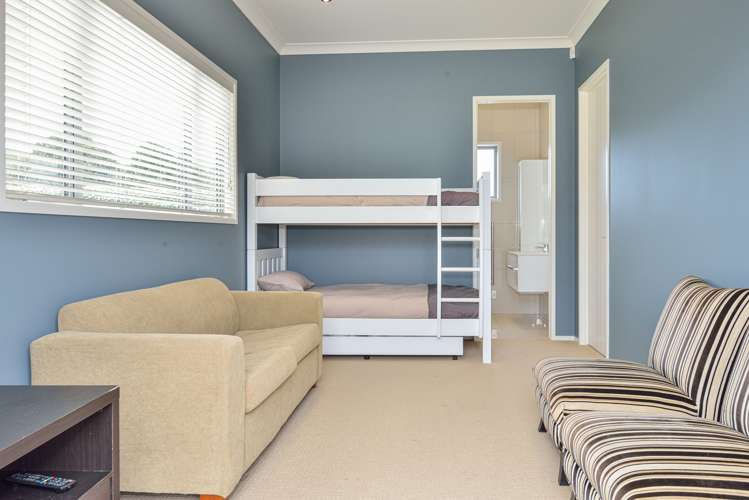 215 Newcastle Street Mahia_13