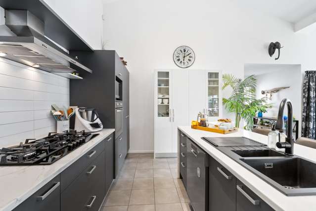 7 Mamaku Drive One Tree Point_3