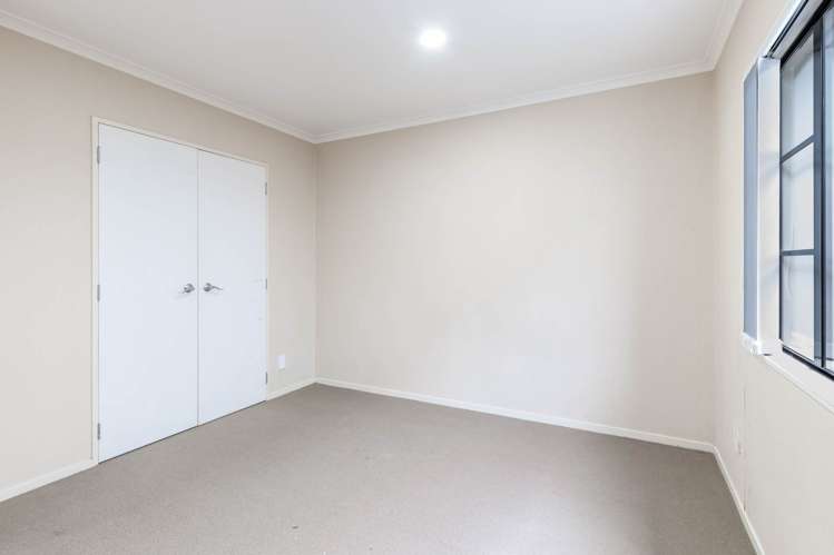 9 Multose Drive Flat Bush_7