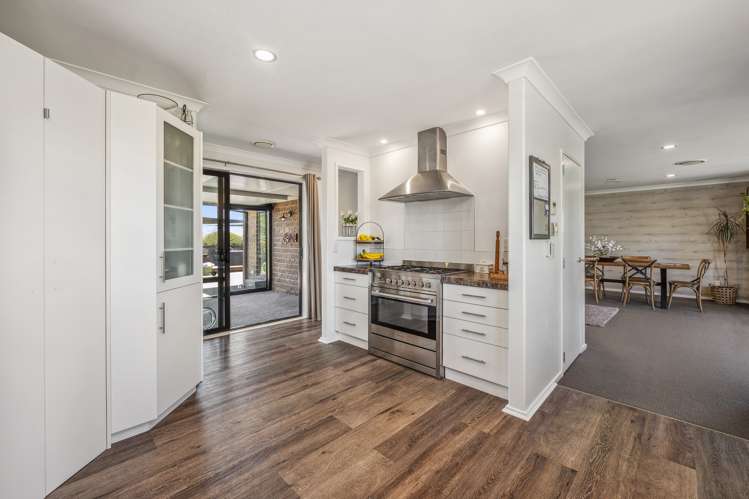 71 Loch Views Road Acacia Bay_10