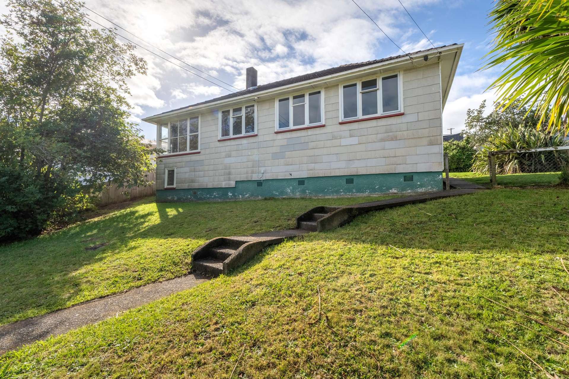 6 Hereford Street Cannons Creek_0