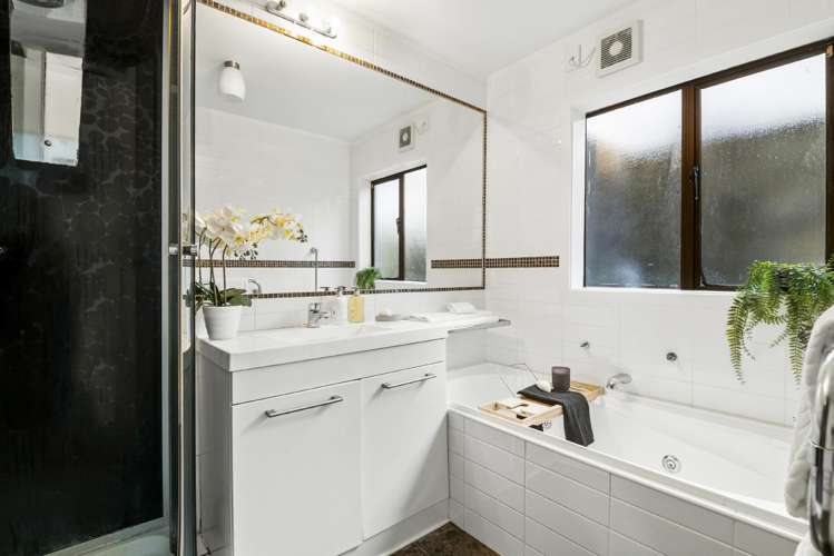 9 Saddleback Rise Murrays Bay_21