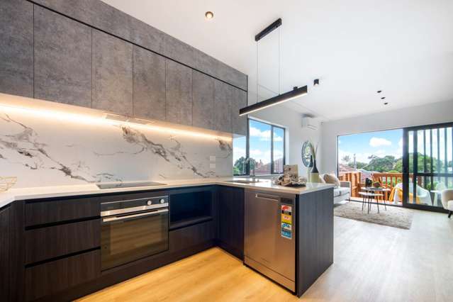 6/7 Brookfield Road Te Atatu Peninsula_1