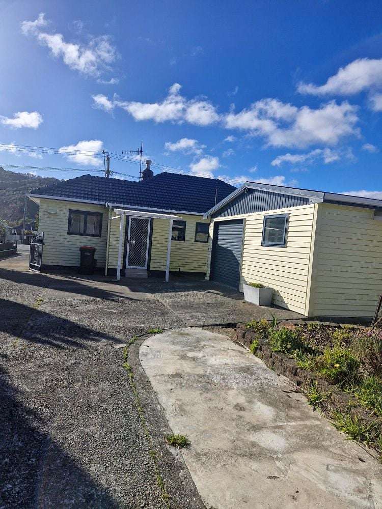 46 Main Road Wainuiomata_3