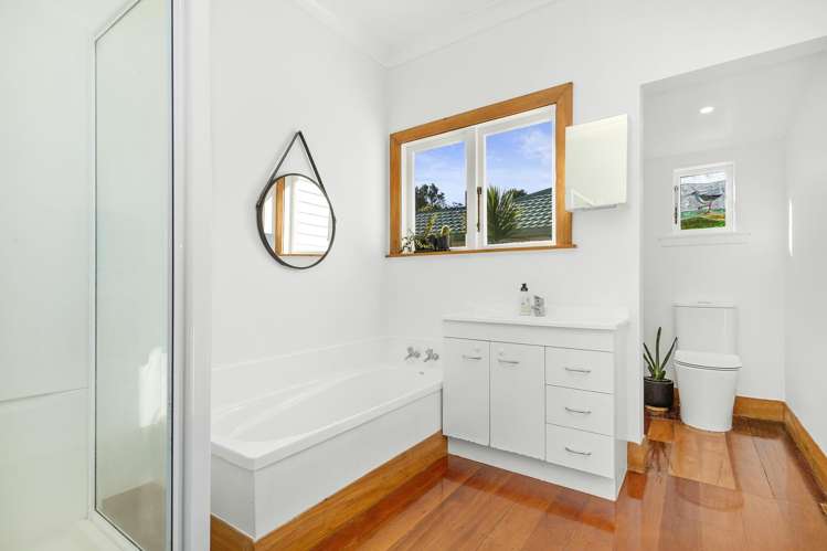 1d Kereru Bend Tawa_13