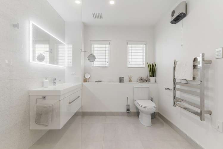 32/34 Waiwera Place Waiwera_13