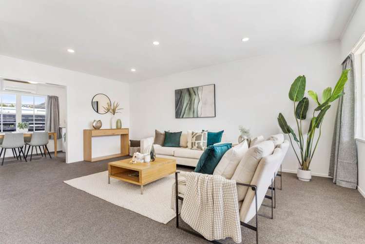 2/11 Vivian Wilson Drive Eastern Beach_5