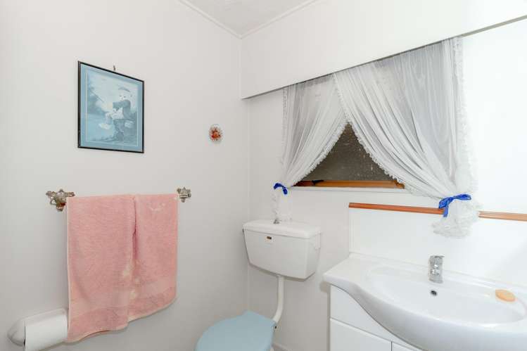 6 Konini Crescent Pirimai_9