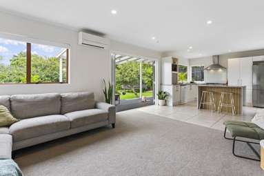 2/16 Sandiacre Way_3