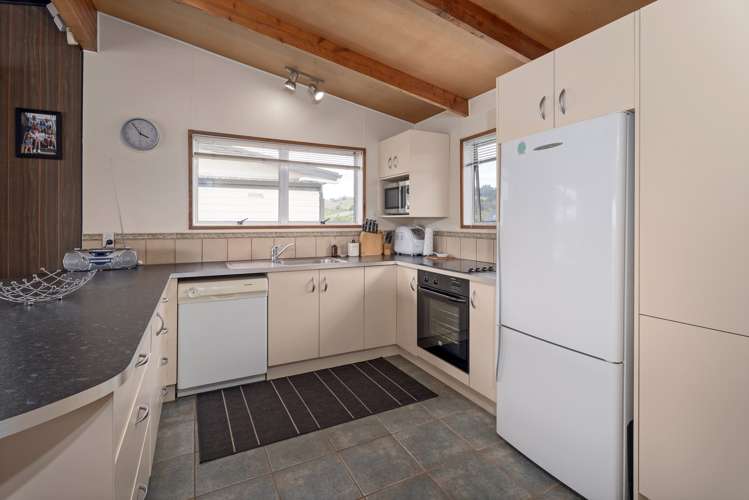 8 Oyster Drive Cooks Beach_7