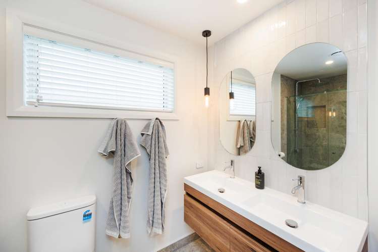 6 Solitude Crescent Kelvin Grove_28