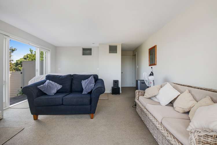 1266 Whangaparaoa Road Gulf Harbour_15