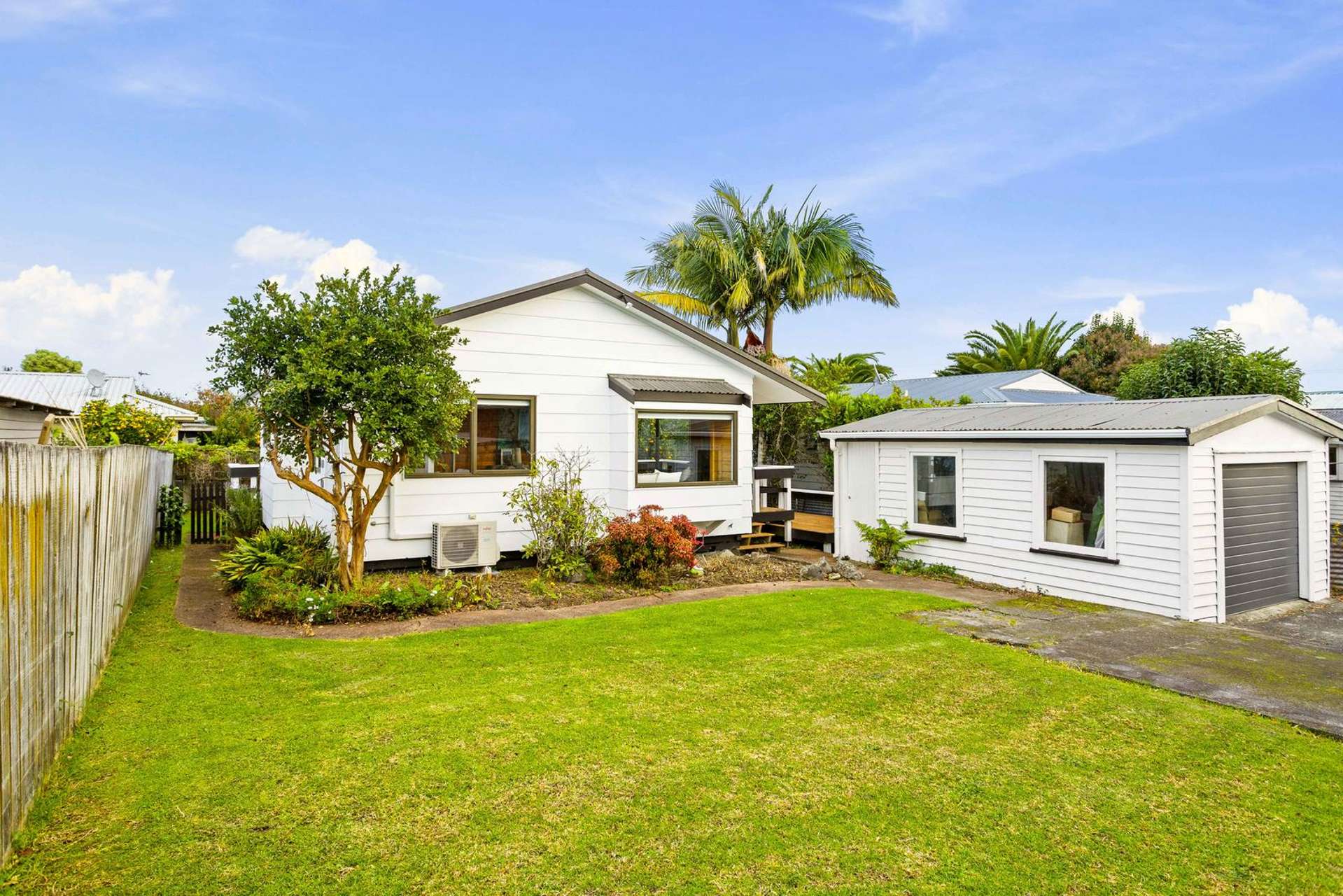 2/34 Strid Road Te Atatu South_0