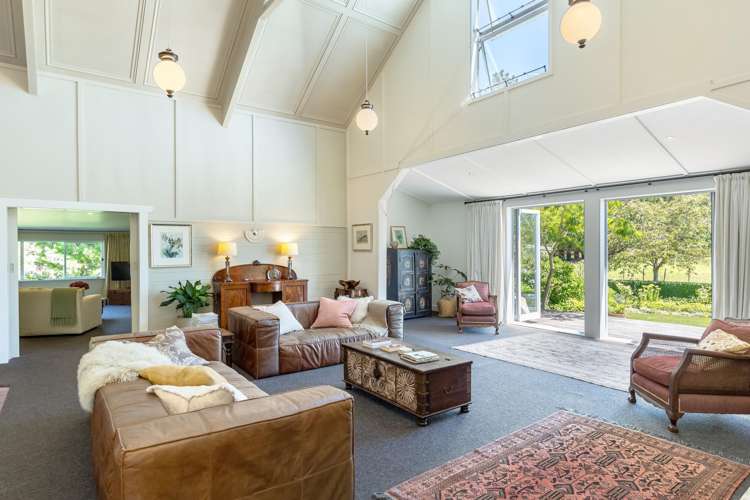 80 Battersea Road Morisons Bush_4