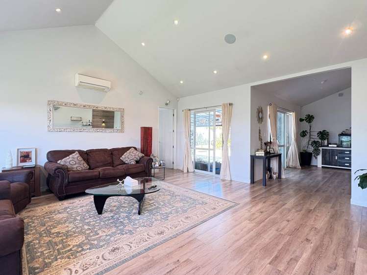 5 Gemscott Crescent Huapai_12