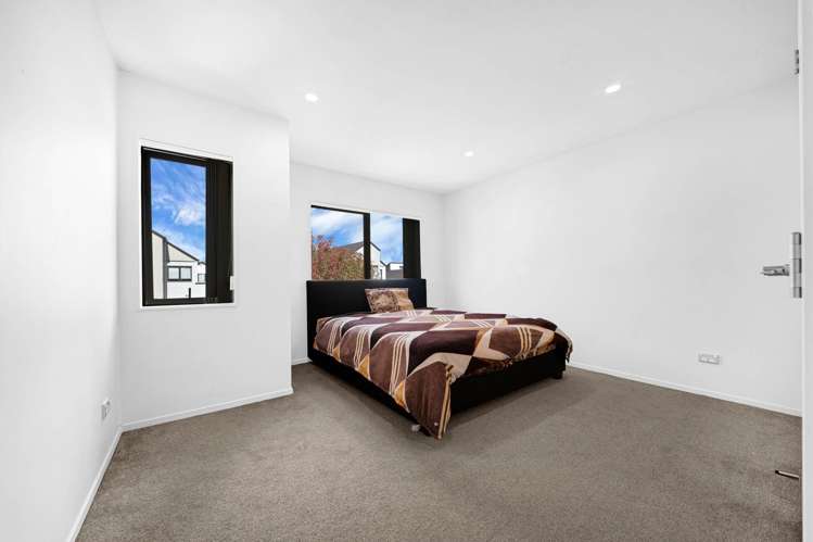 13 John Burn Road Takanini_25