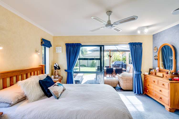 16 Forbury Way Taradale_11