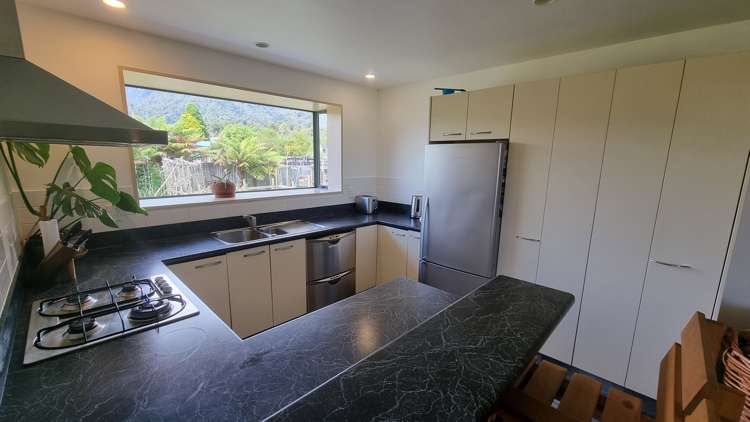 17 Pekanga Drive Fox Glacier_7