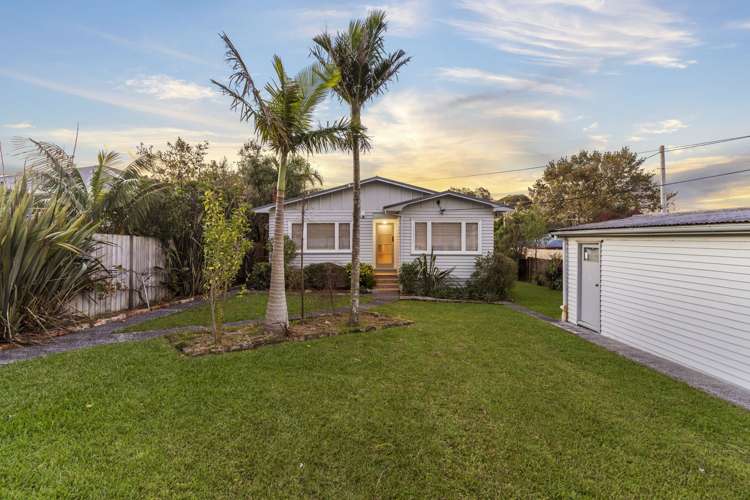 1/6 Lancaster Road Beach Haven_15