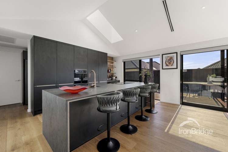 6 Rogal Close_3