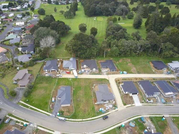 7 Royal Saint Annes Drive Kamo_4