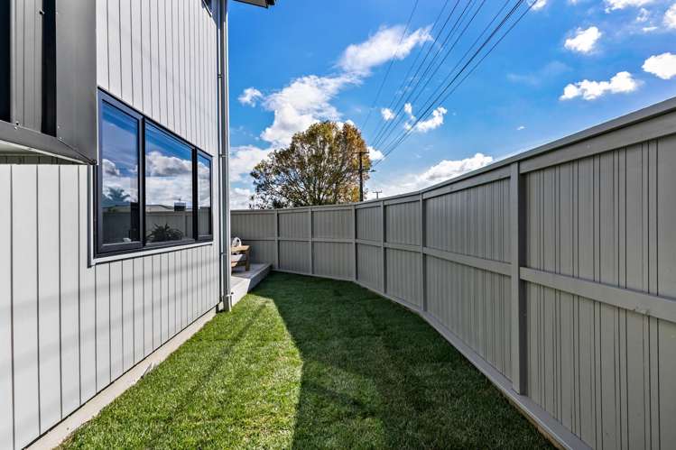 8 Renata Crescent Te Atatu Peninsula_16