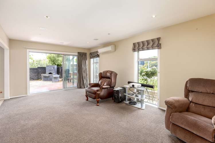 3 De Ville Place Burwood_6