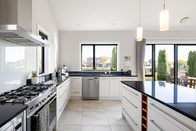 39 Pengover Avenue Leamington_9