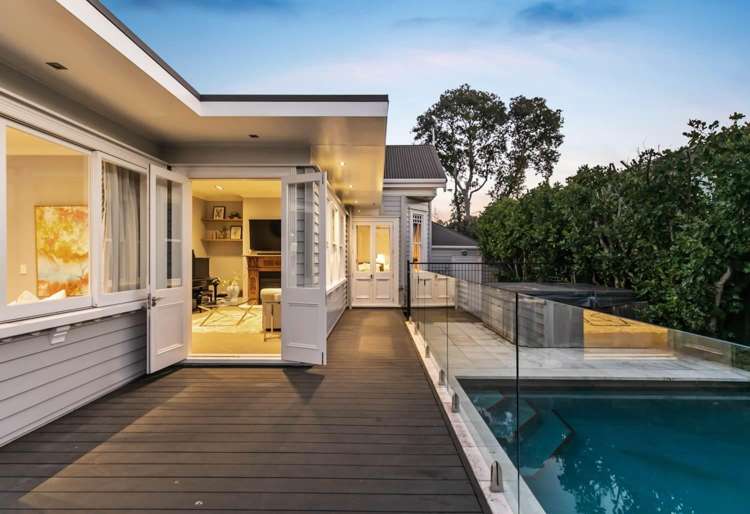 16 Cornwall Park Avenue Epsom_21