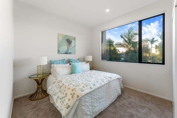 6C Tiroroa Avenue Te Atatu South_13