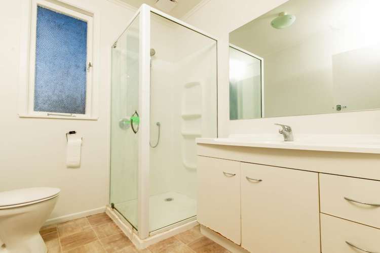 40 Roseberry Avenue 10868_8