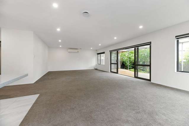18B Riverpark Crescent Henderson_4