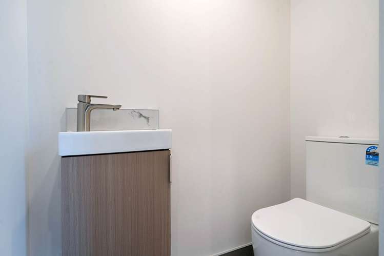 5/52 Newington Road Henderson_13