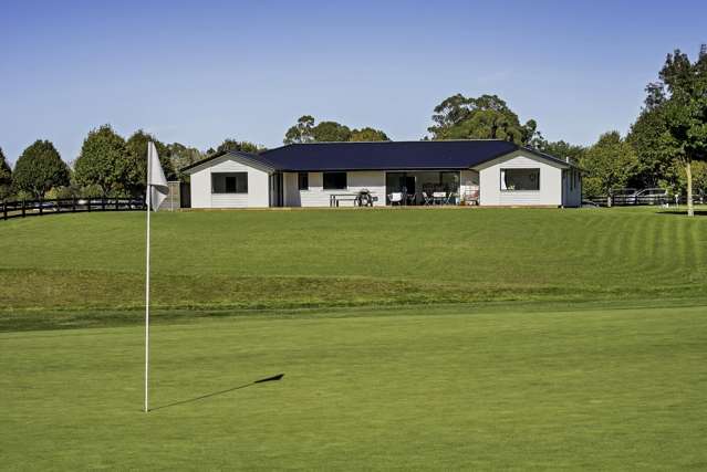 Absolute golf course frontage