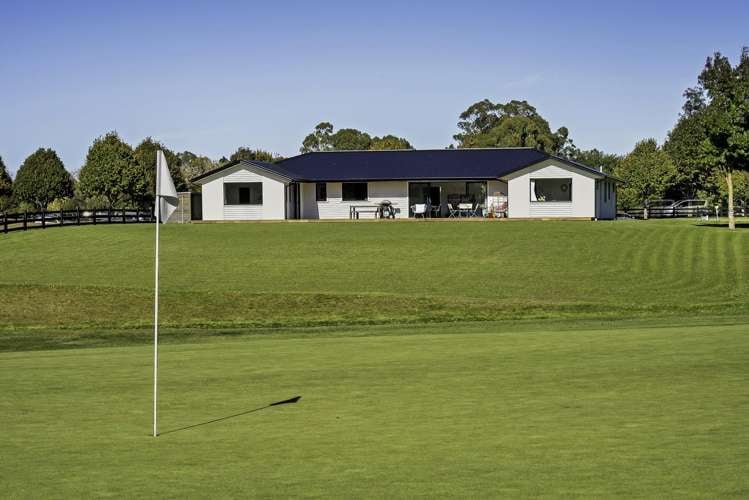 8 Burntwood Lane_0