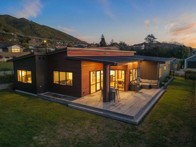 10 Kārearea Avenue Waikanae_1