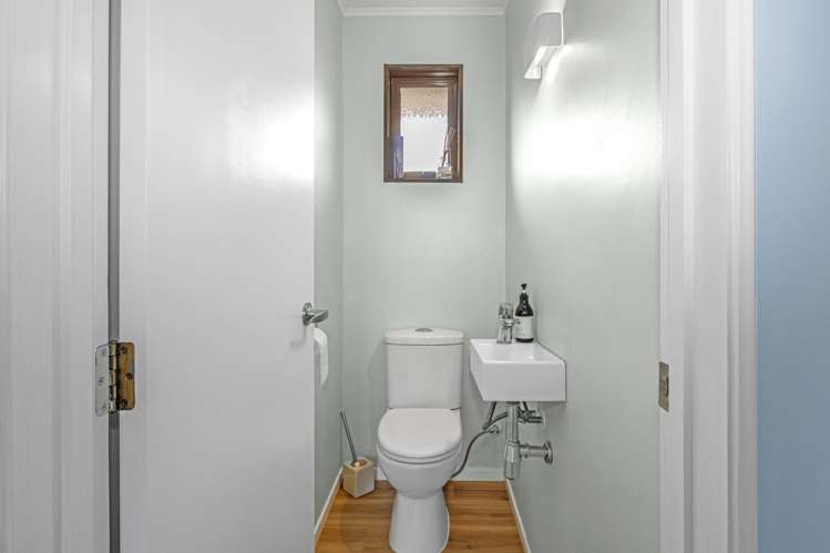 2/58 Ambleside Drive Burnside_10