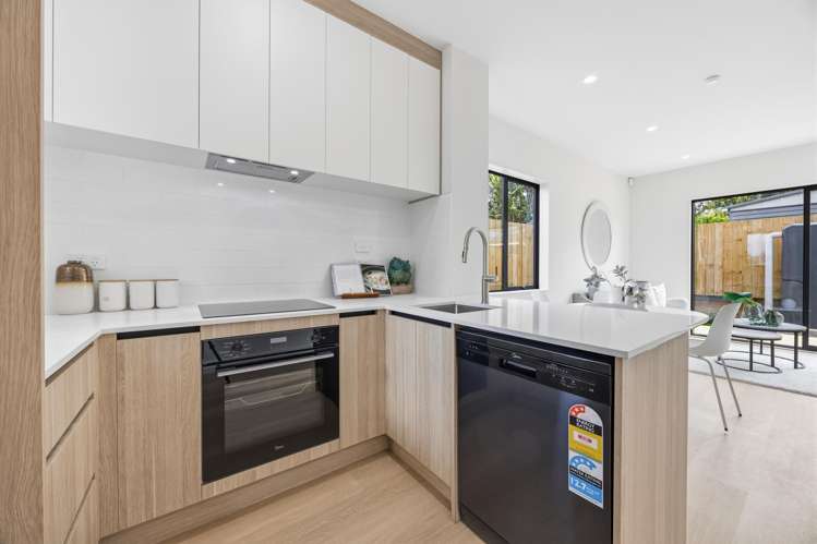 1/4 Blossom Lane Manurewa_2