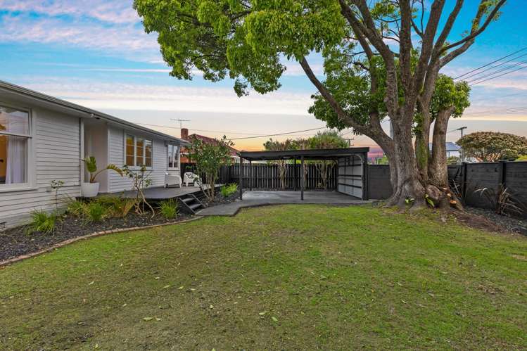 52 Neil Avenue Te Atatu Peninsula_16