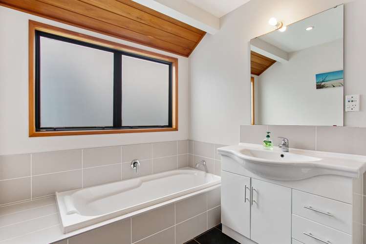 2/27 Vincent Street Howick_24